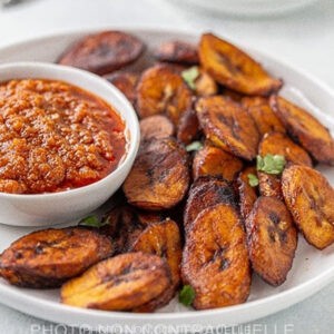 Banane plantain et sa sauce tomate
